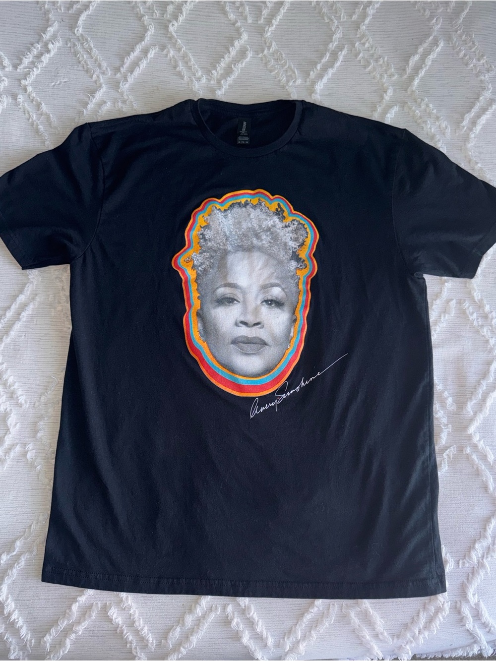 Avery*Sunshine Grammy Winning R&B Soul Artist Graphic T-Shirt – XL